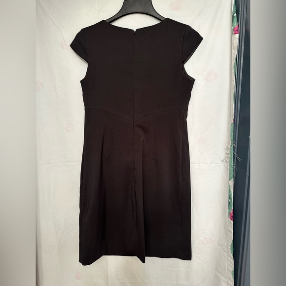dress-barn Women’s little black sleeveless dress size 6. - Picture 8 of 16